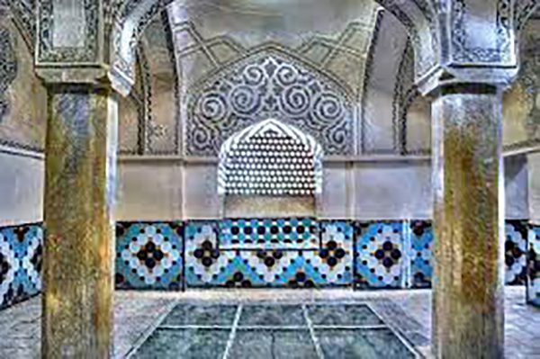 از کاشی مشبک در معماری مساجد